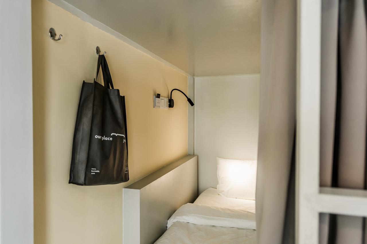Bunk & Bilik Hotel Sri Petaling Kuala Lumpur Exterior photo