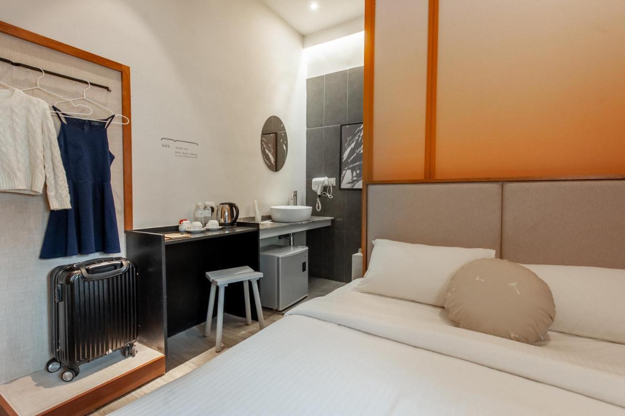 Bunk & Bilik Hotel Sri Petaling Kuala Lumpur Exterior photo